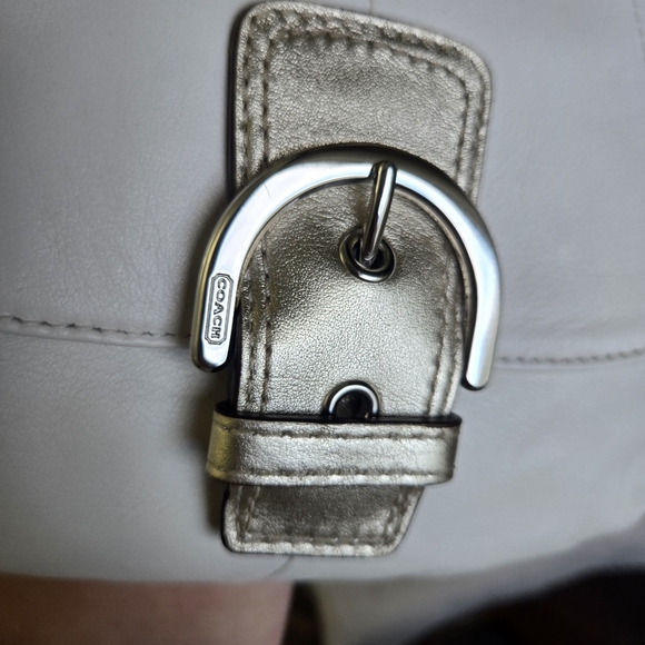 Vintage Coach Soho Flap Bag - Picture 11 of 13